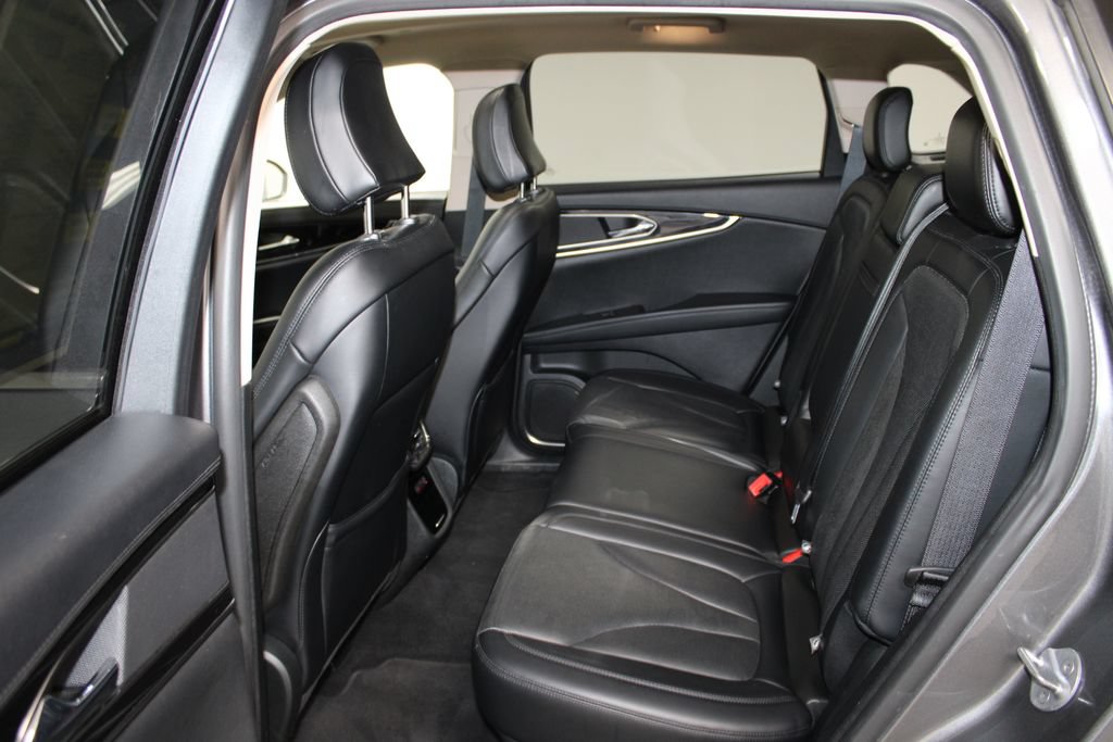 Used 2022 Lincoln Nautilus Reserve AWD/4WD image 26