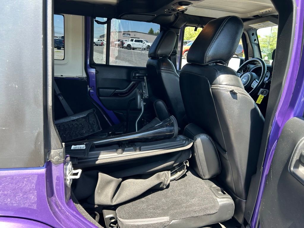 Used 2017 Jeep Wrangler Unlimited Sahara AWD/4WD image 12