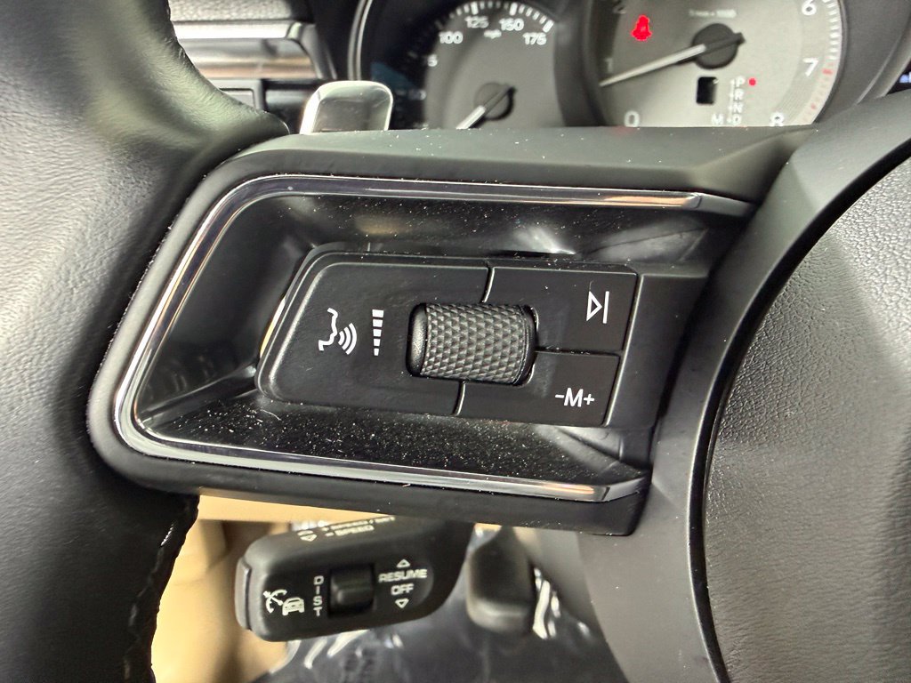 Certified 2024 Porsche Macan S AWD/4WD image 29
