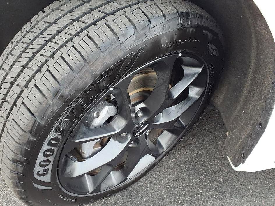 Used 2023 Chrysler Pacifica Limited w/ S Appearance Package image 10