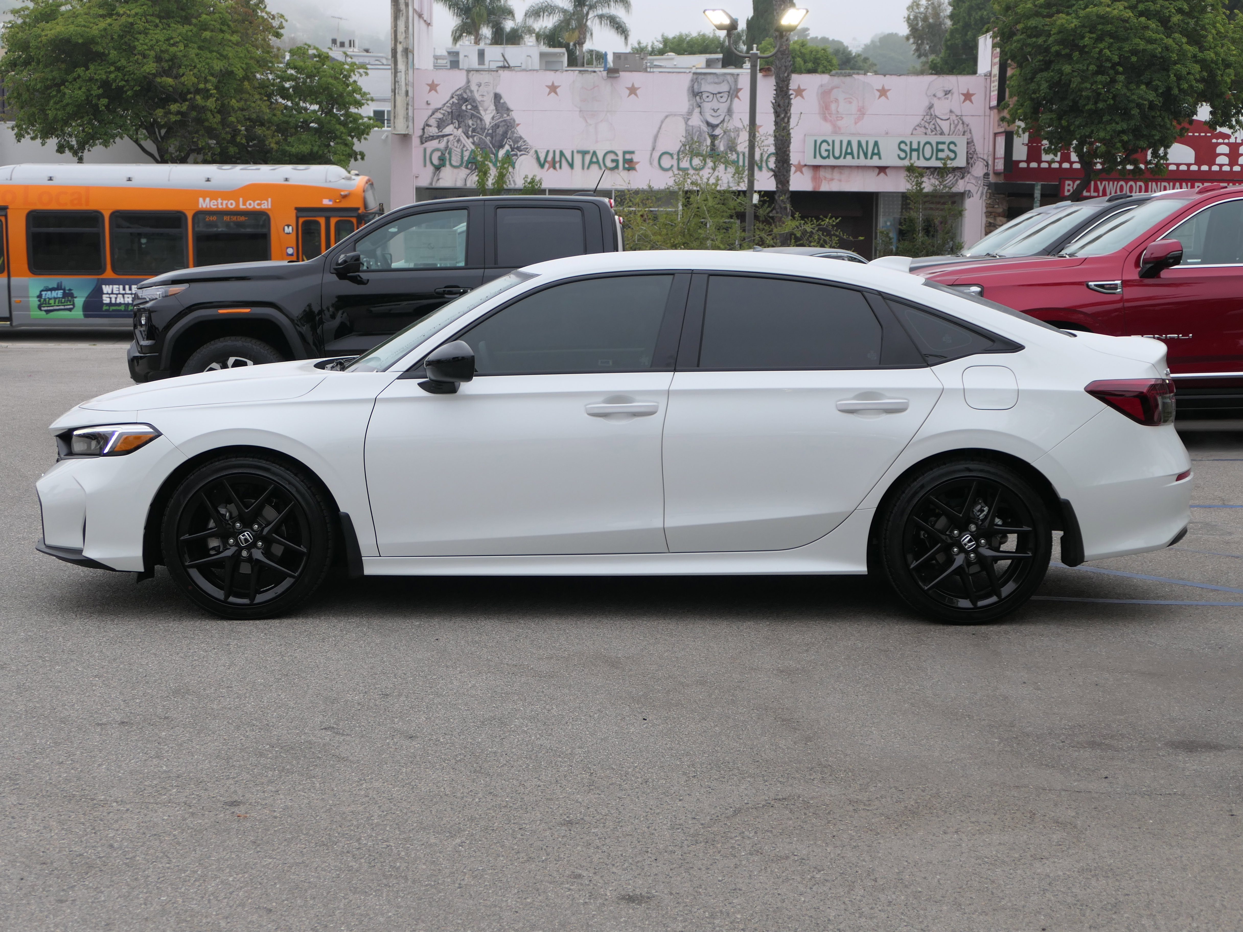 Used 2025 Honda Civic Sport image 2