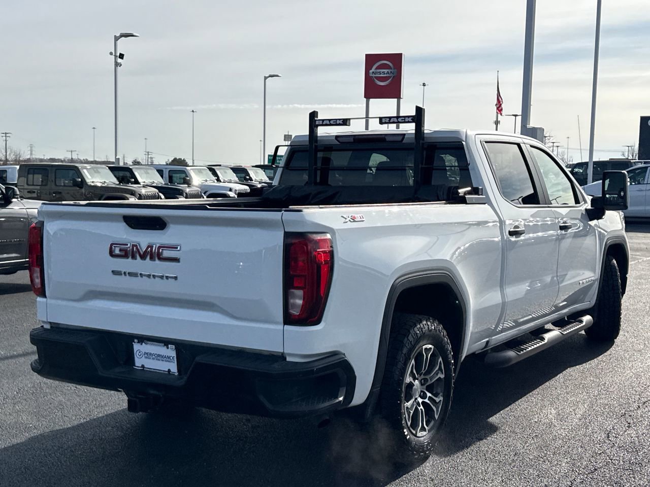 Used 2020 GMC Sierra 1500 4x4 Crew Cab w/ Sierra Value Package image 3