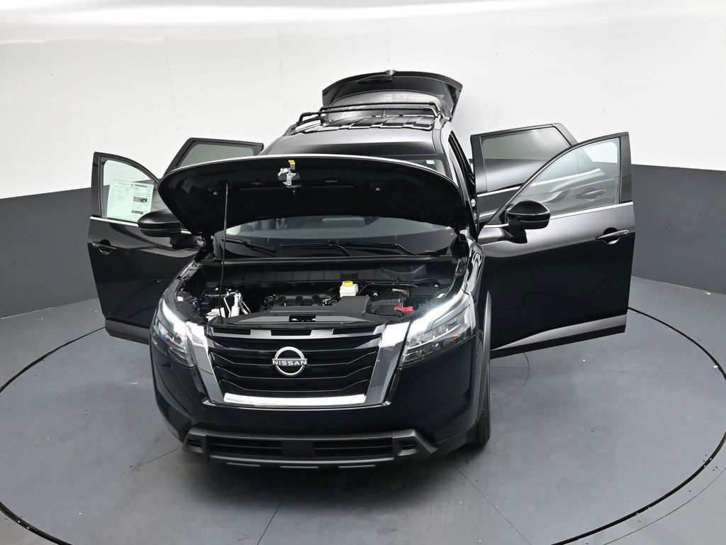 Used 2025 Nissan Pathfinder SV image 38