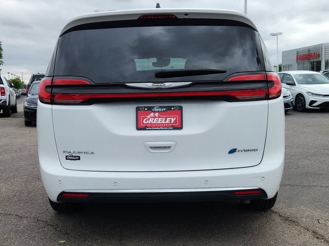 Used 2023 Chrysler Pacifica Touring-L FWD image 12