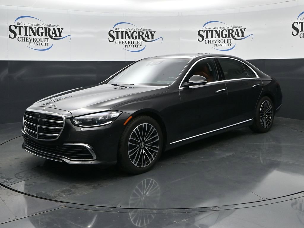 Used 2024 Mercedes-Benz S 580 4MATIC Sedan image 3