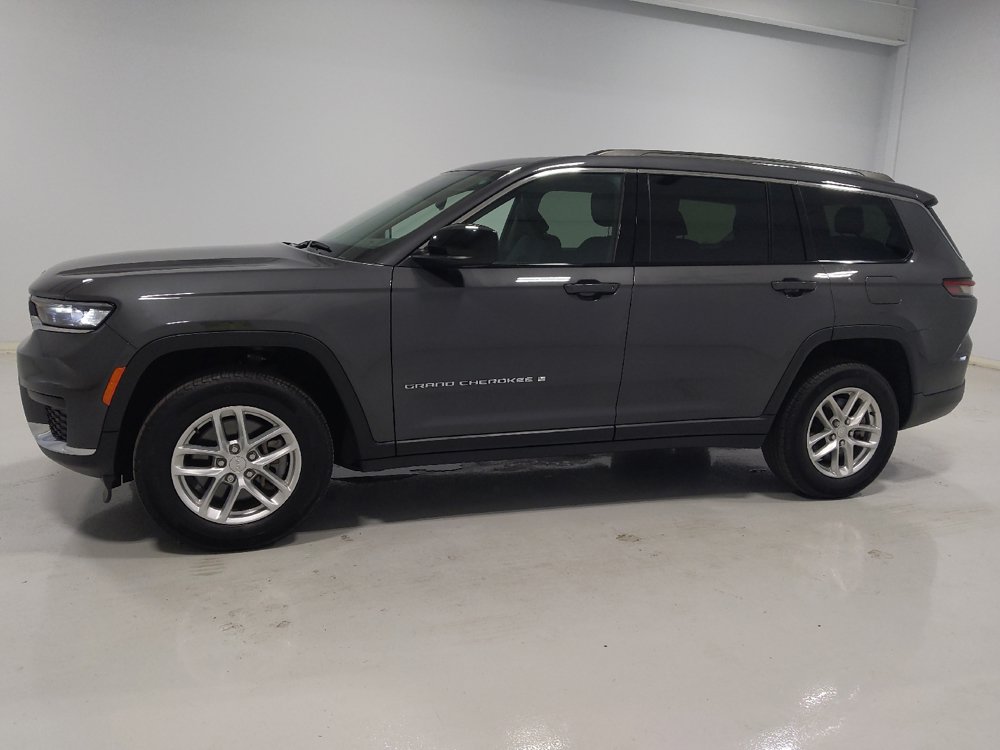 Used 2023 Jeep Grand Cherokee L Laredo AWD/4WD image 2