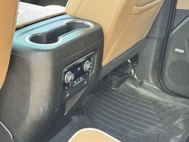 Used 2023 Chevrolet Tahoe Premier AWD/4WD image 14