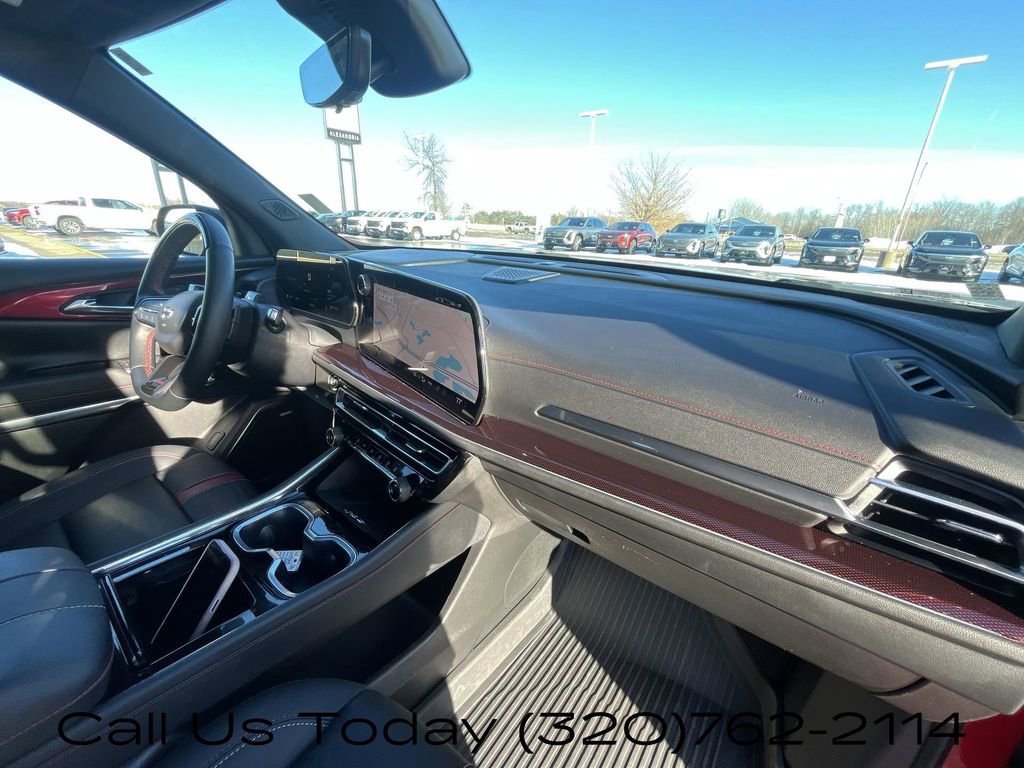 Certified 2024 Chevrolet Traverse RS w/ LPO, Floor Liner Package AWD/4WD image 32