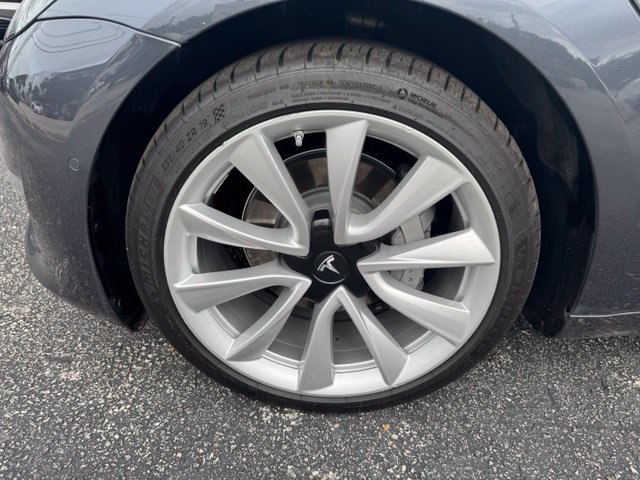 Used 2018 Tesla Model 3 Long Range RWD image 7