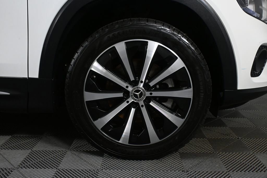 Used 2022 Mercedes-Benz GLB 250 image 37