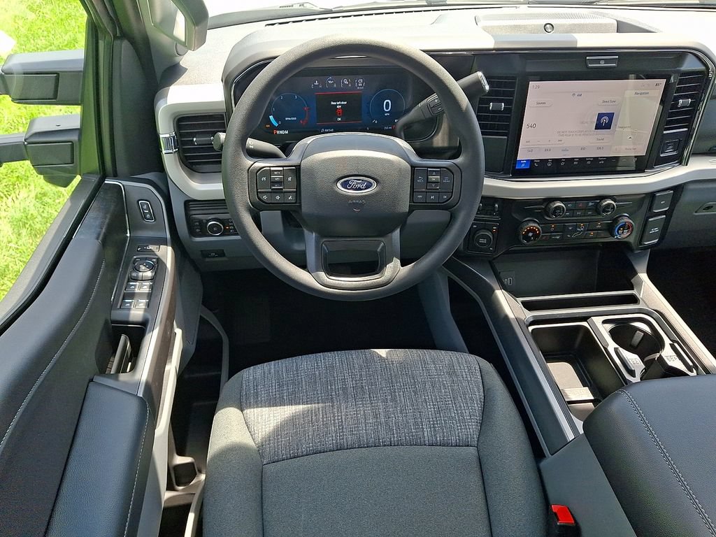 New 2026 Ford F350 XLT w/ XLT Premium Package AWD/4WD image 7