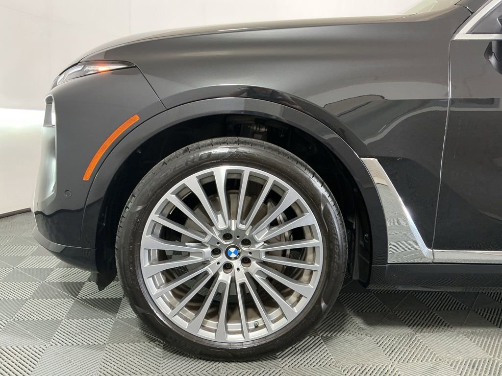 Certified 2025 BMW X7 xDrive40i image 9