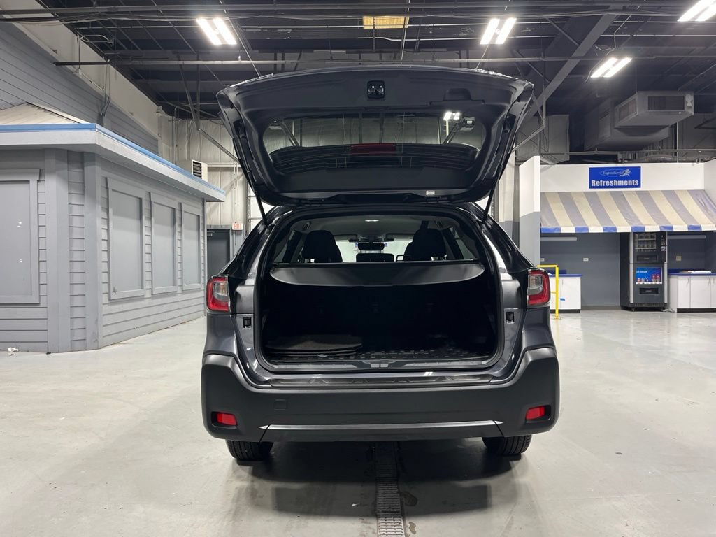 Certified 2025 Subaru Outback Premium AWD/4WD image 11