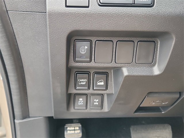 Used 2024 Nissan Frontier PRO-4X w/ Technology Package image 24