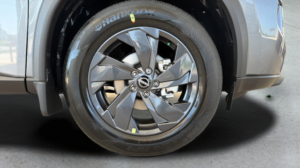 New 2026 Nissan Rogue SV AWD/4WD image 12
