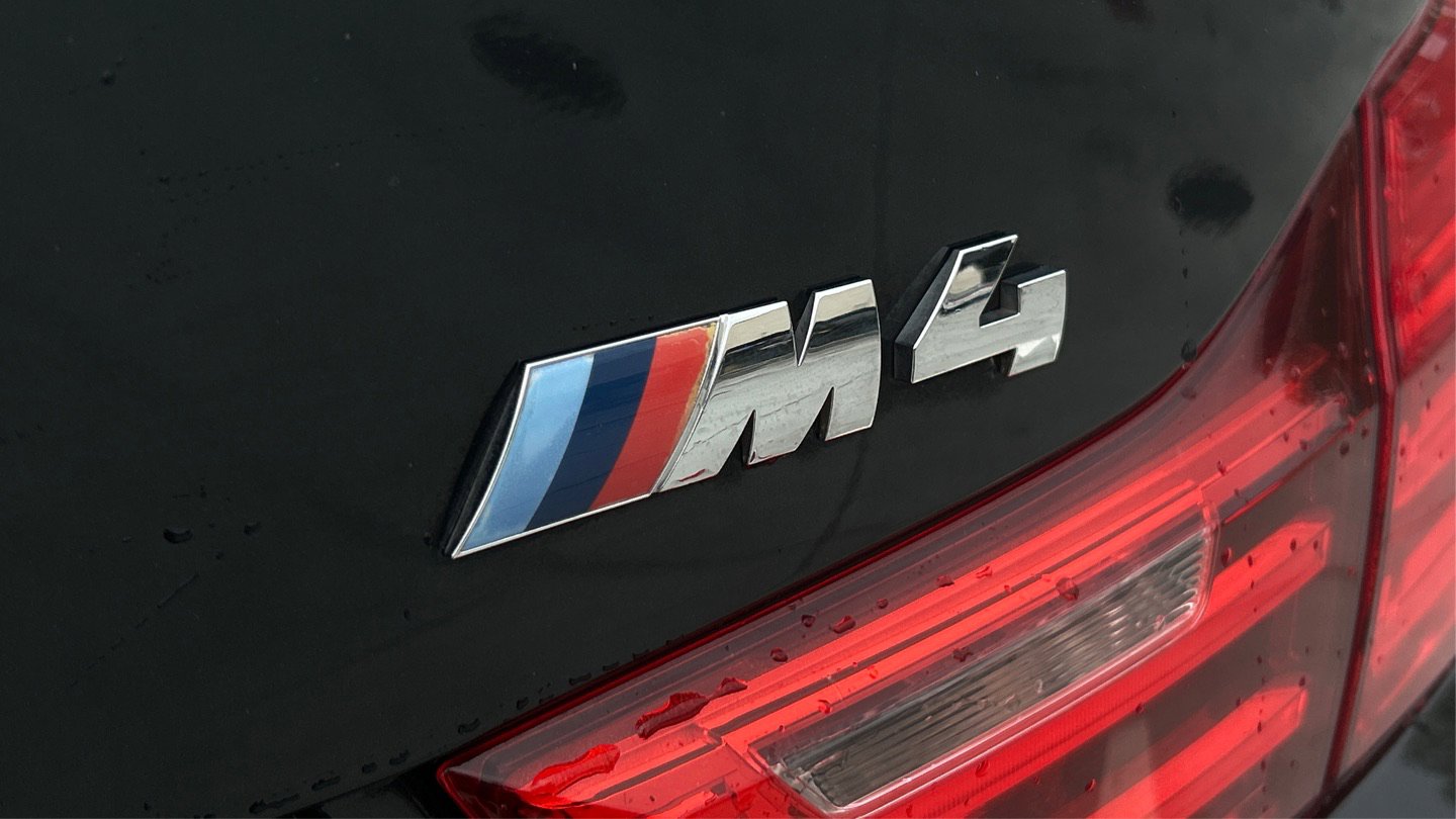 Used 2016 BMW M4 Convertible image 13