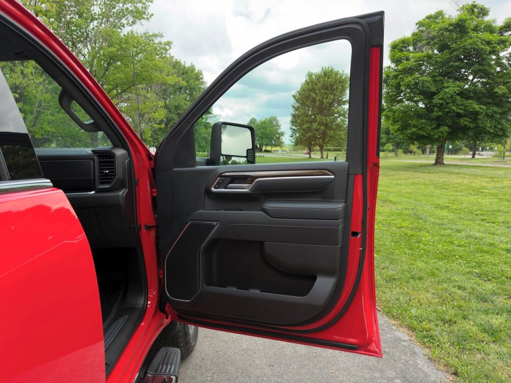 Used 2025 GMC Sierra 2500 SLE AWD/4WD image 21