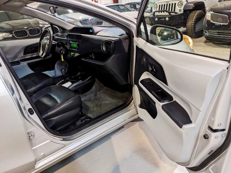 Used 2012 Toyota Prius C One image 25