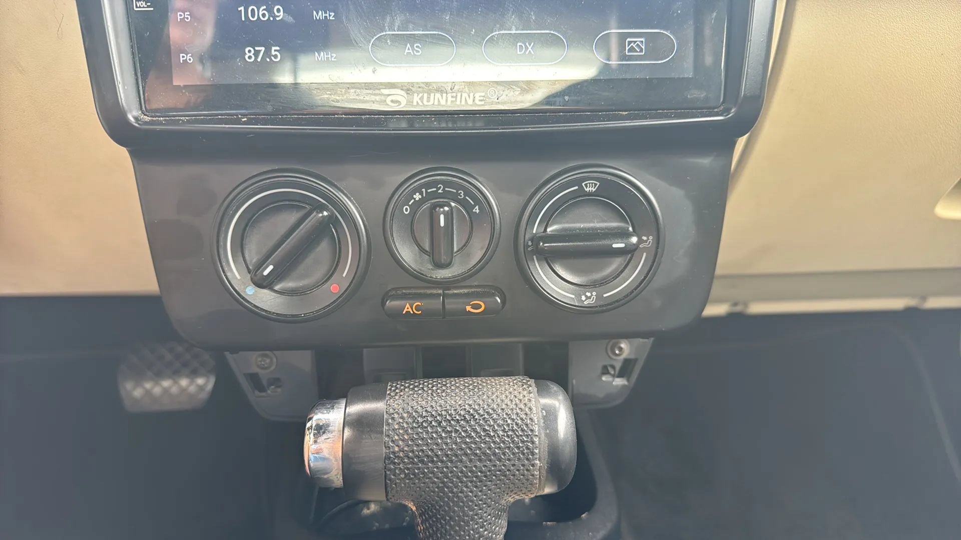 Used 2008 Volkswagen Beetle S FWD image 28