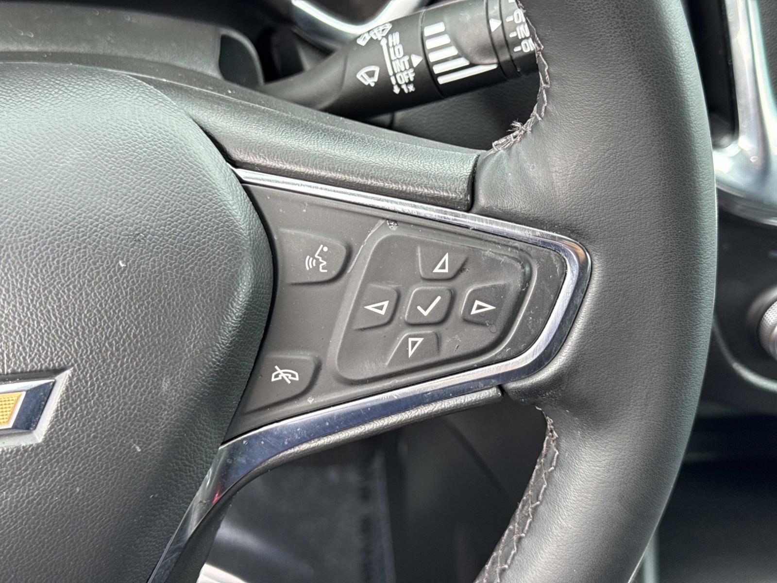 Used 2023 Chevrolet Equinox LT FWD image 12