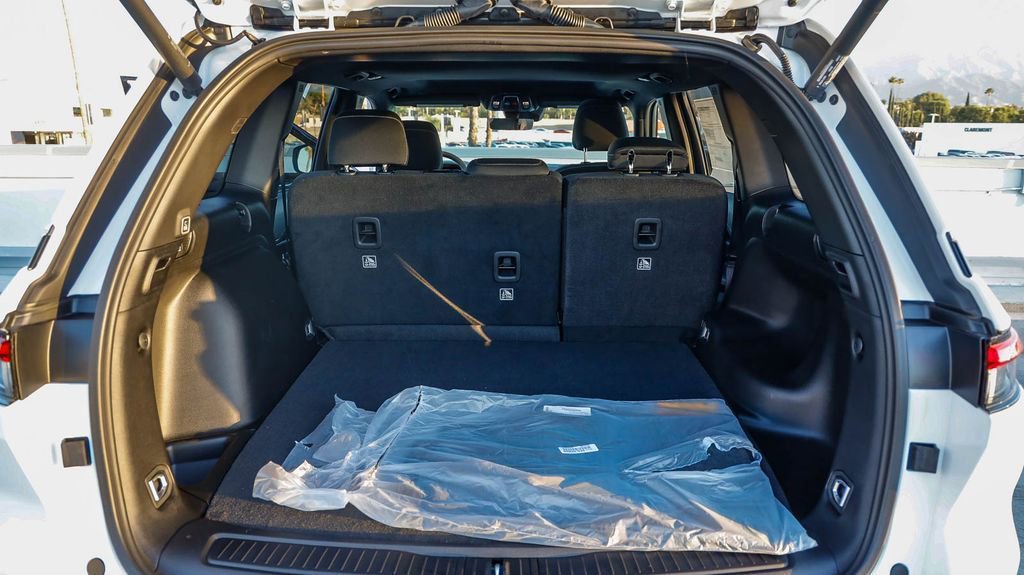 New 2025 Jeep Grand Cherokee Laredo X w/ Luxury Tech Group I image 27