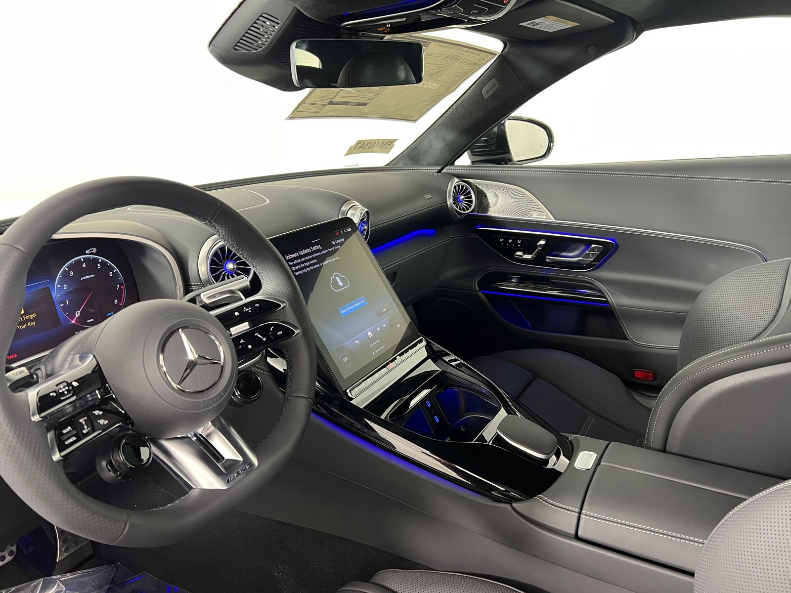 Used 2024 Mercedes-Benz SL 43 AMG image 16