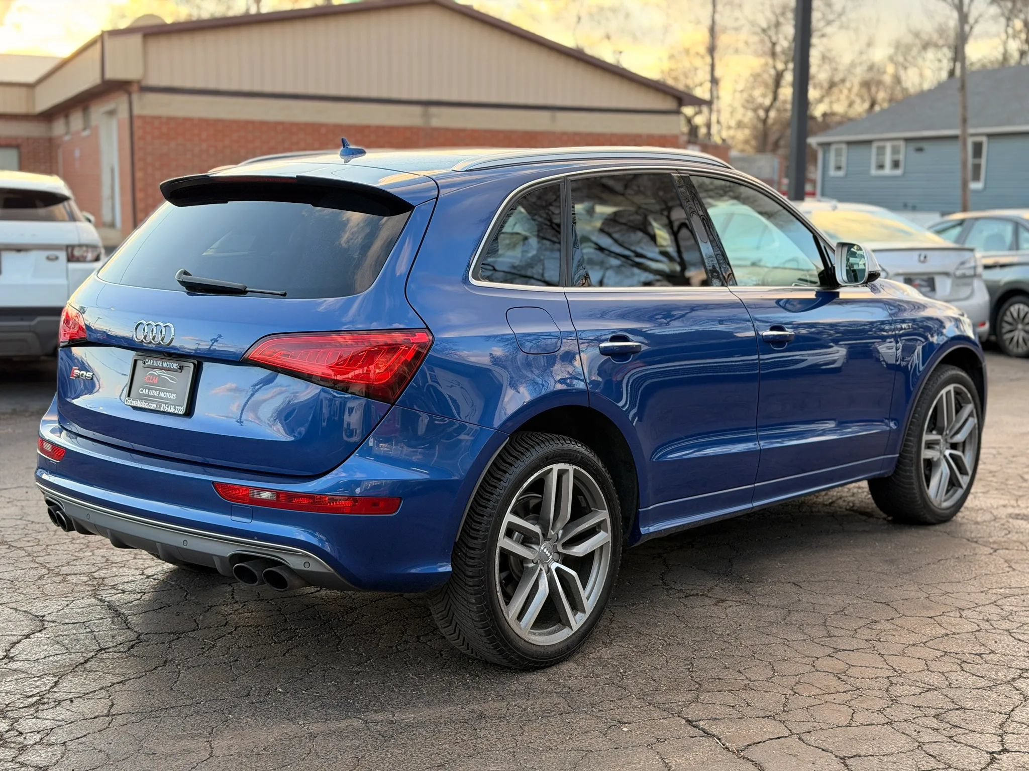 Used 2015 Audi SQ5 Prestige w/ Prestige Package AWD/4WD image 4