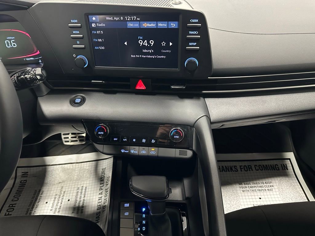 Used 2025 Hyundai Elantra Sport image 24