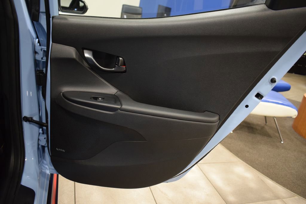 Used 2021 Hyundai Veloster N image 15