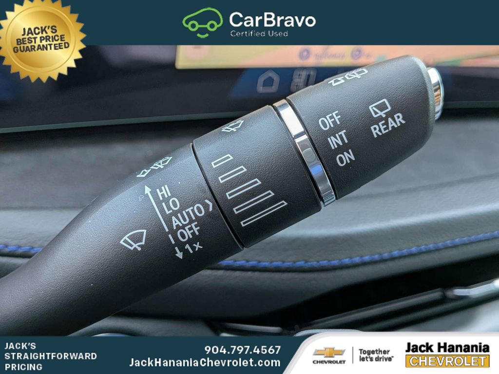 Certified 2025 Cadillac XT4 Sport FWD image 32