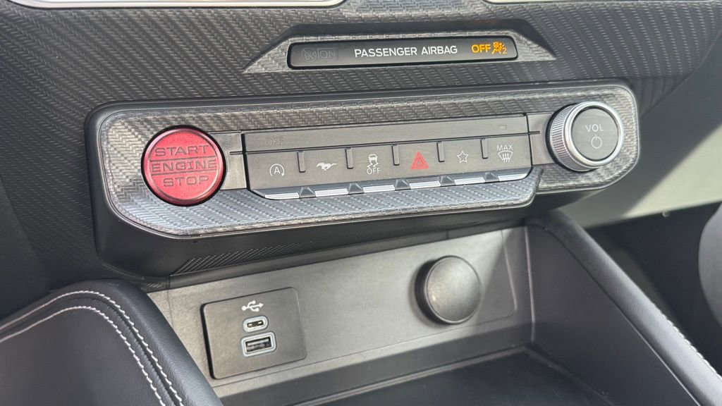 Used 2025 Ford Mustang GT Premium image 19