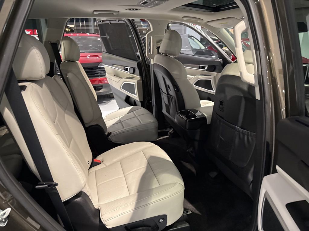 Used 2021 Kia Telluride EX w/ EX Premium Package image 24