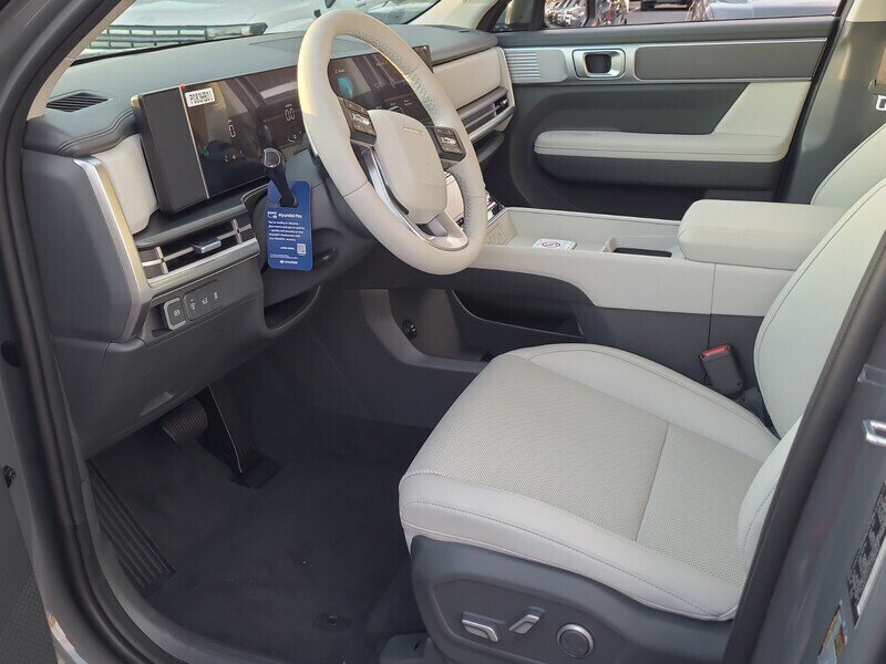 New 2026 Hyundai Santa Fe SEL FWD image 5