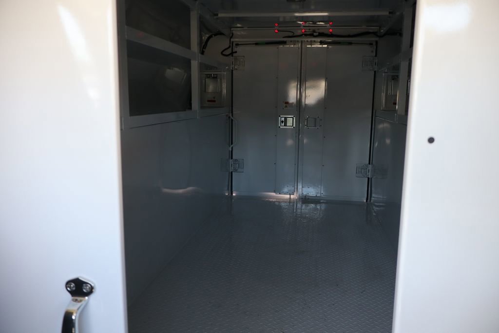 New 2026 Chevrolet Express 3500 w/ Power Convenience Package image 32