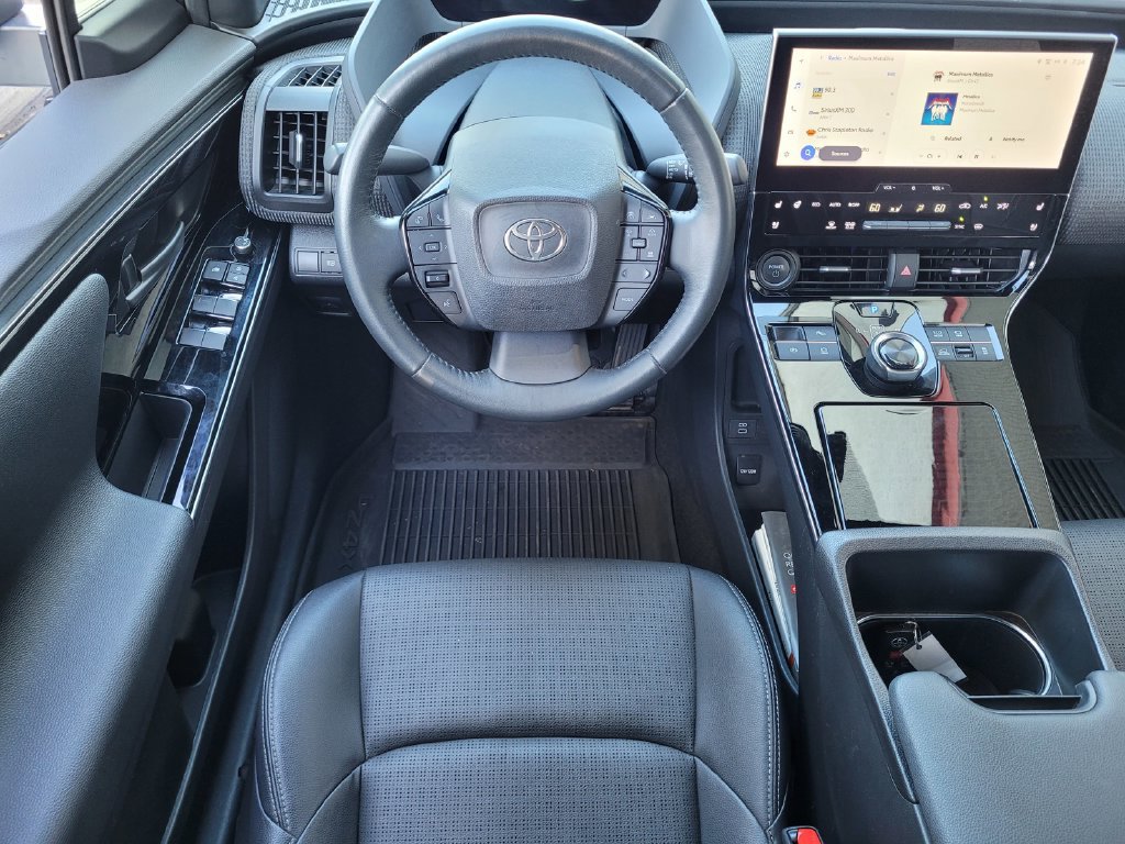 Used 2023 Toyota bZ4X AWD image 9