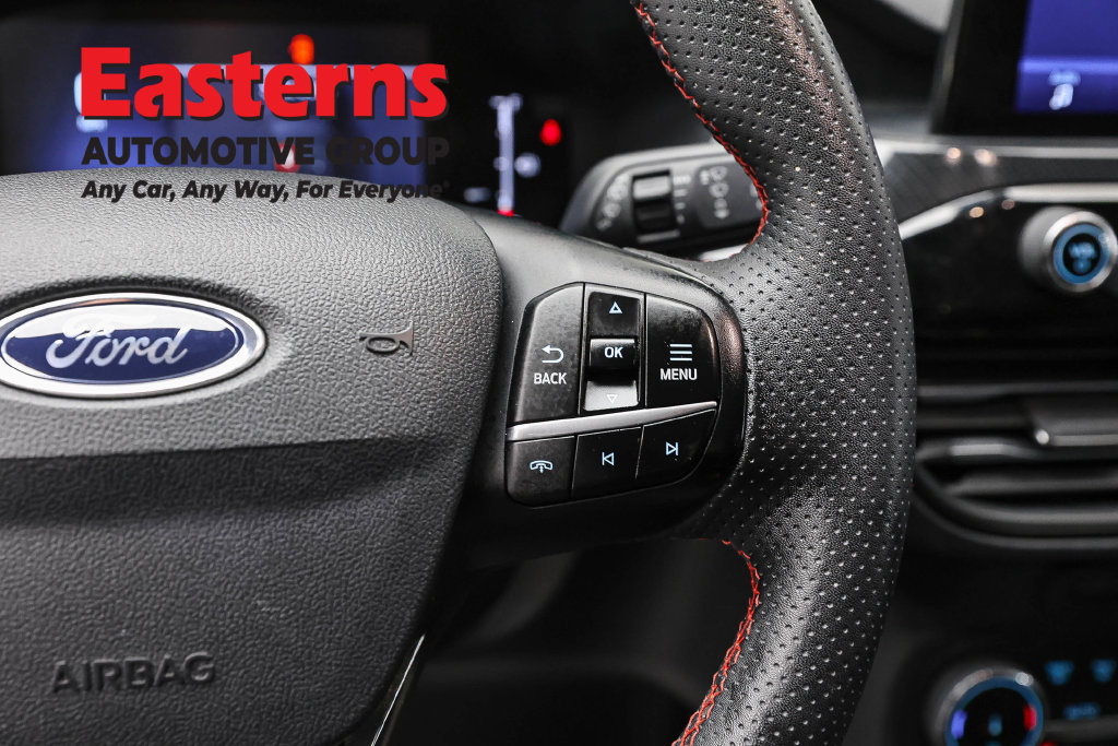 Used 2023 Ford Escape ST-Line Select AWD/4WD image 16