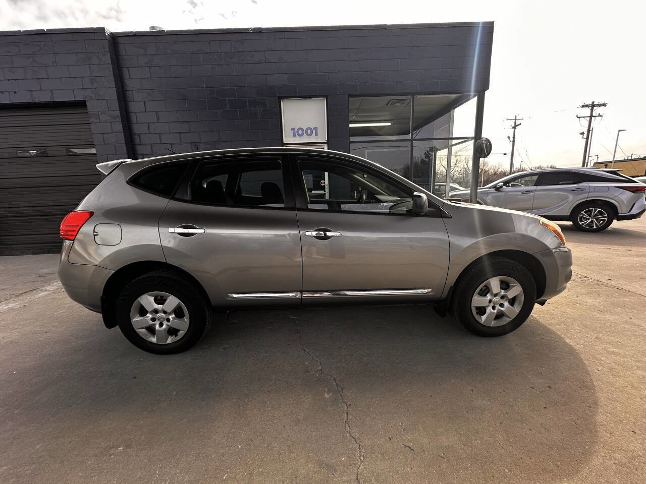 Used 2013 Nissan Rogue S FWD image 9