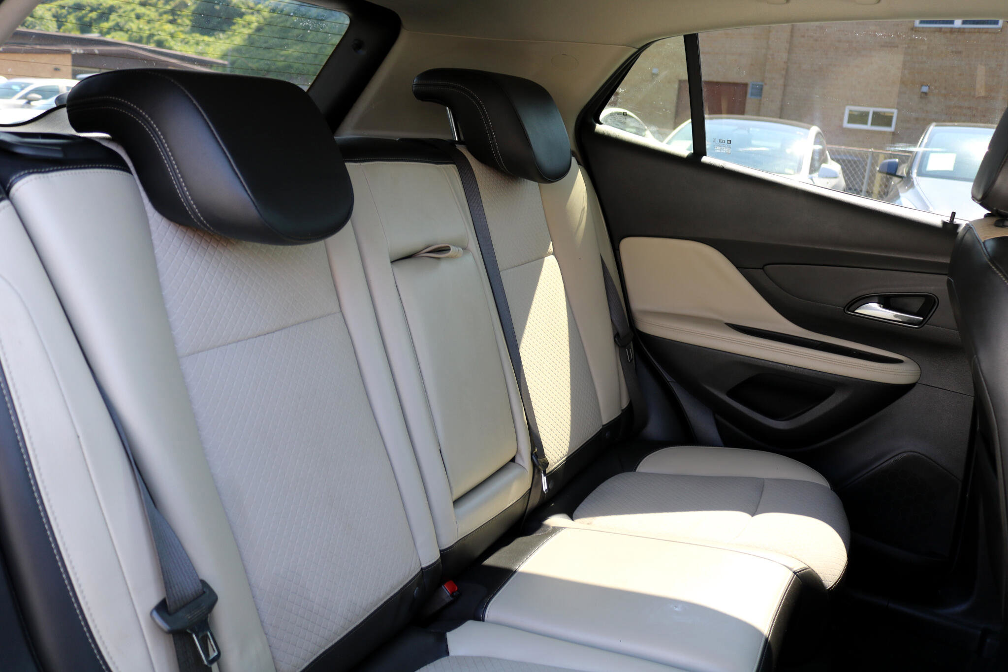 Used 2018 Buick Encore Preferred image 41