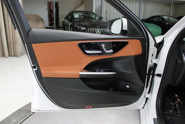 Used 2024 Mercedes-Benz C 300 4MATIC Sedan image 21