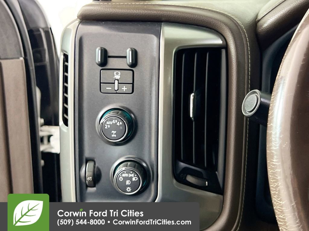 Used 2018 Chevrolet Silverado 1500 LTZ w/ Sport Package image 19