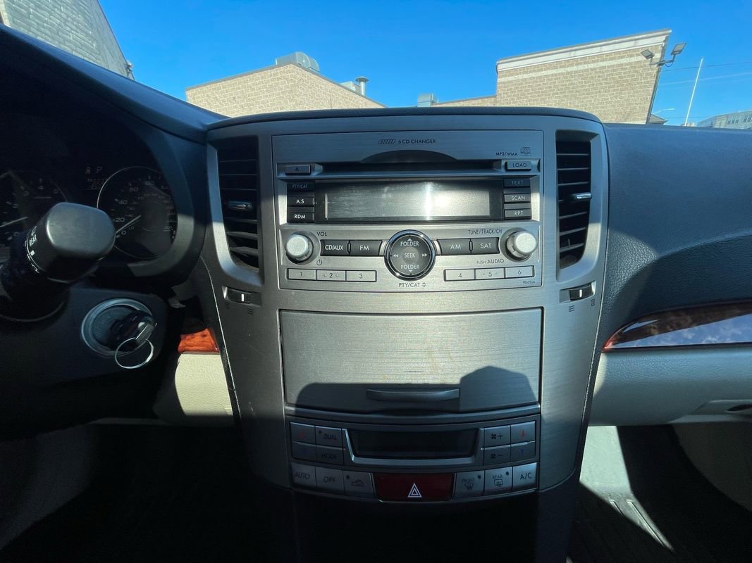 Used 2011 Subaru Outback 3.6R Limited w/ PWR Moonroof Pkg AWD/4WD image 15