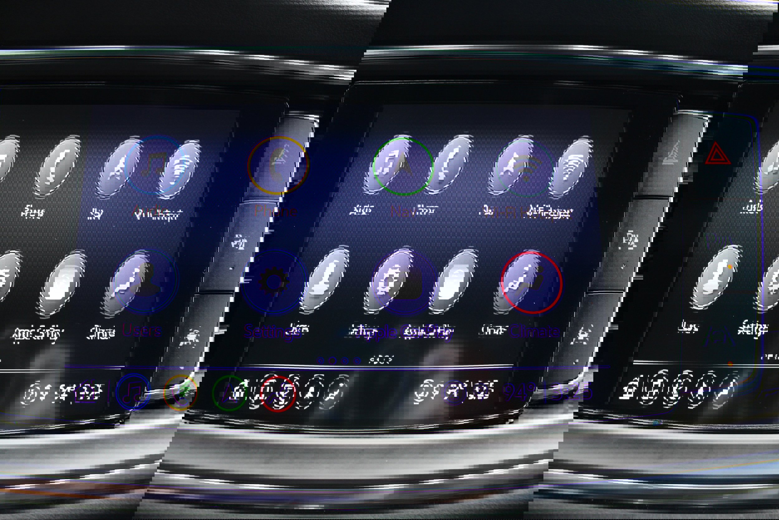 Used 2022 Buick Enclave Avenir w/ Avenir Technology Package image 32