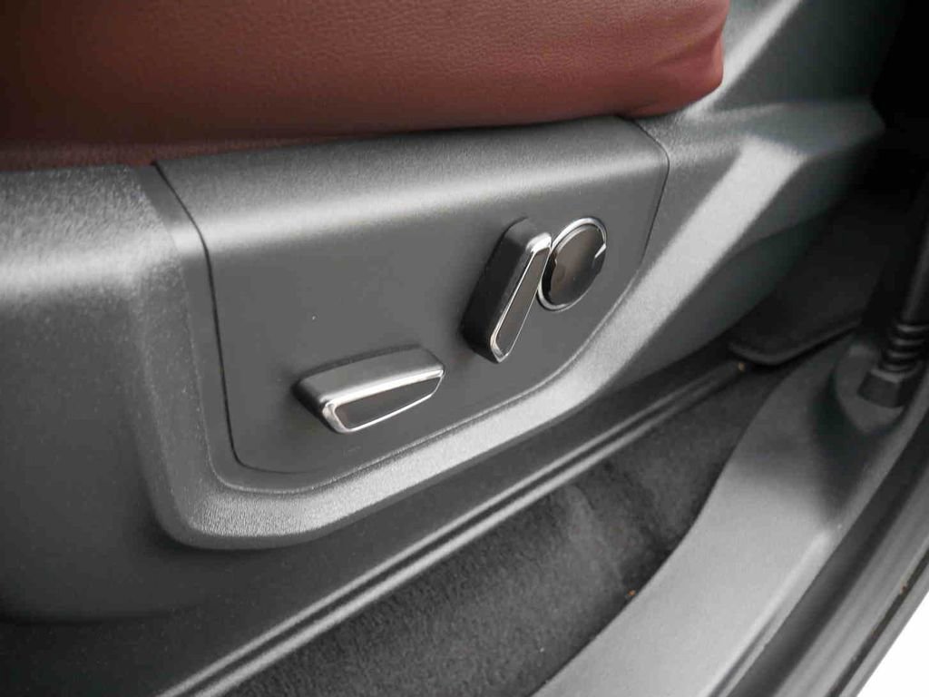 Used 2024 Ford Expedition Max Limited image 32