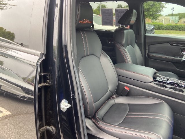 Certified 2024 Honda Pilot TrailSport image 21