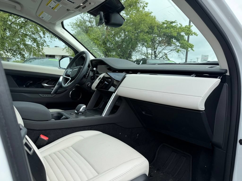Used 2025 Land Rover Discovery Sport S AWD/4WD image 30
