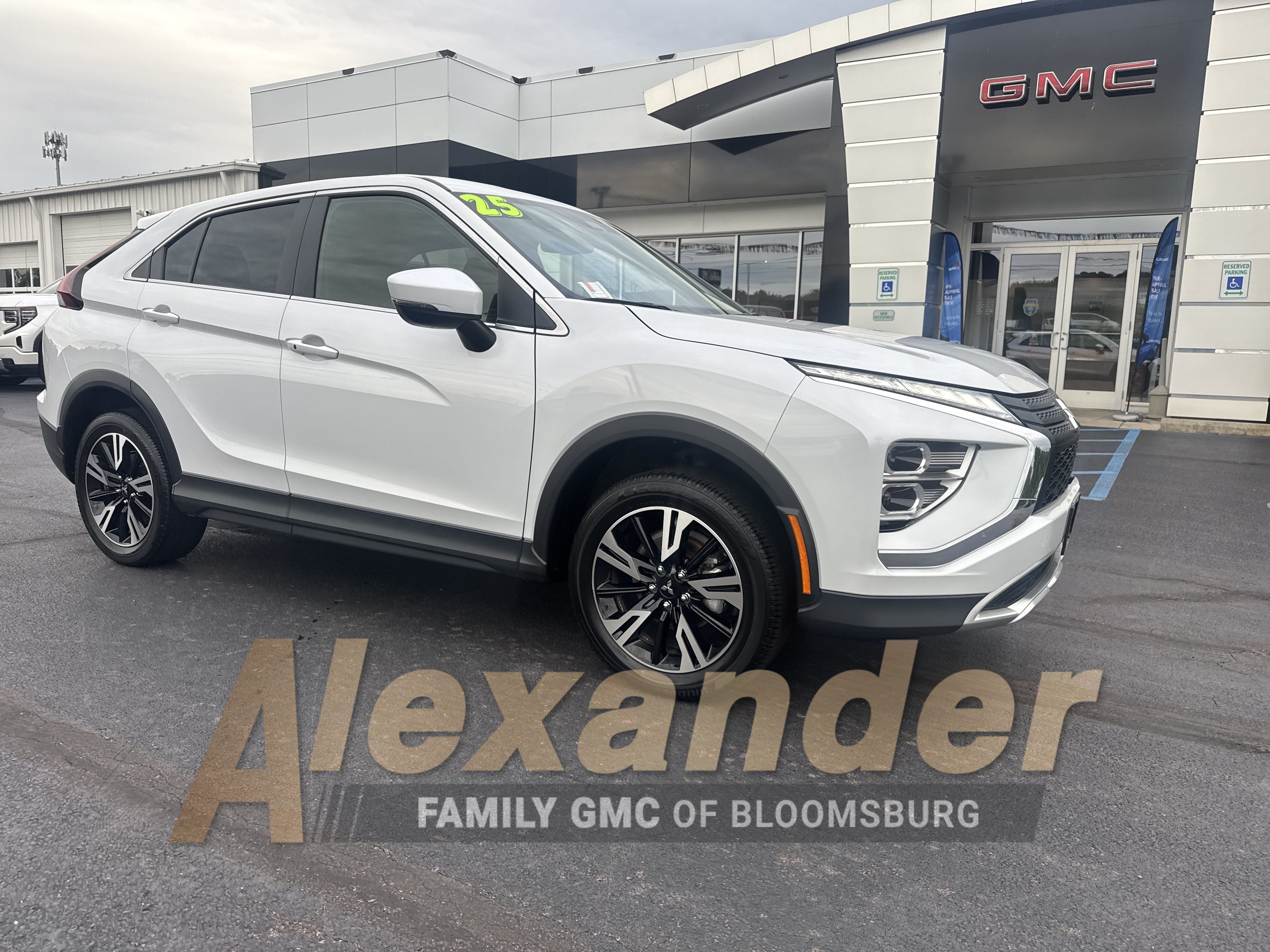 Used 2025 Mitsubishi Eclipse Cross SE AWD/4WD image 1