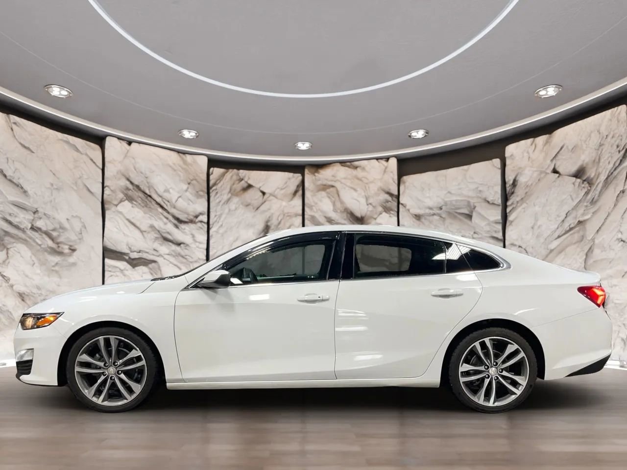 Used 2022 Chevrolet Malibu LT image 6