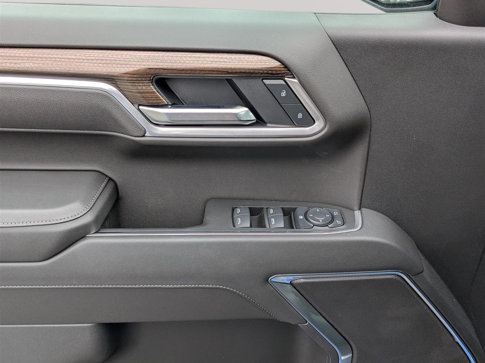 New 2025 Chevrolet Silverado 1500 LT AWD/4WD image 15