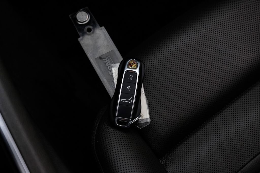 Used 2021 Porsche Panamera image 65