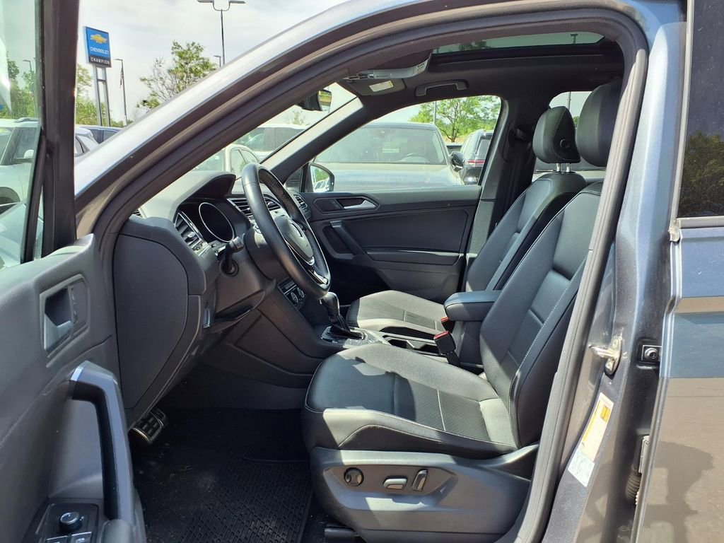 Used 2021 Volkswagen Tiguan SE R-Line AWD/4WD image 20